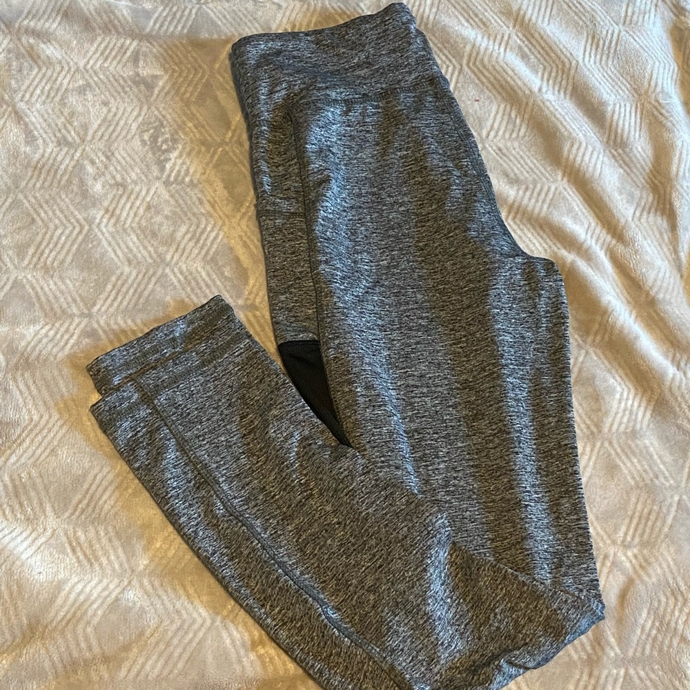 Grey workout/leggings, Size: M